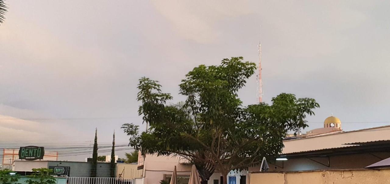 Pousada Romeiros Do Pai Eterno - Santuario Basilica De Trindade Trindade  Exteriér fotografie